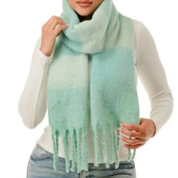 MARCUS ADLER Women's Cozy Fringe Scarf - N - Picture 1 of 4